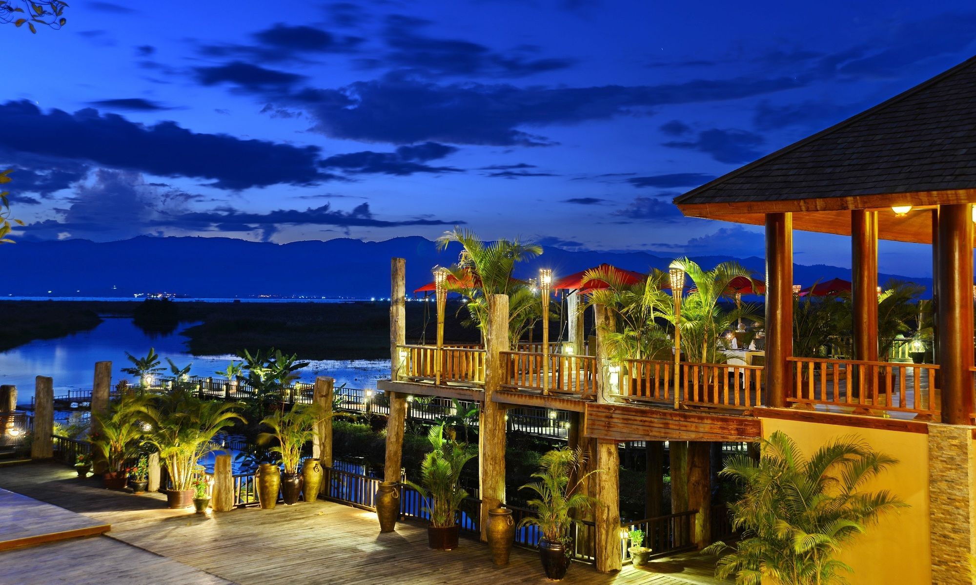 Aureum Palace Hotel & Resort Inle Nyaung Shwe Bagian luar foto